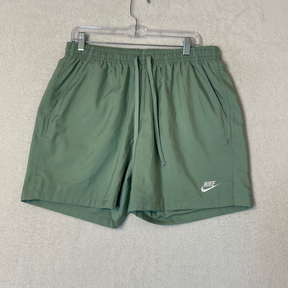 Nike Mens Sportswear Woven Shorts Sage Green AR2382-386 Size Large